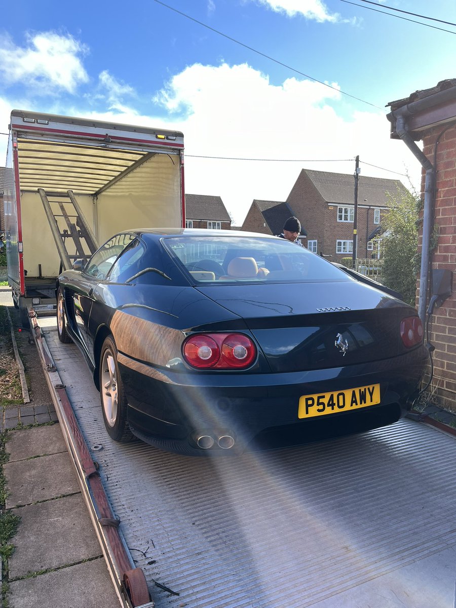 Verde_Ferrari456 tweet media