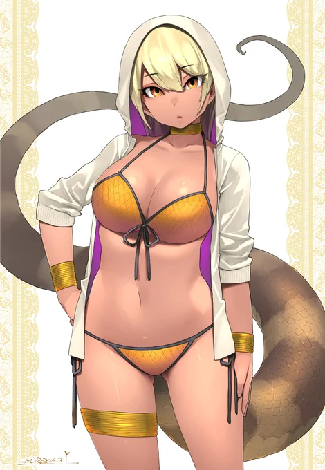 ちょっとまって、このキングコブラさん金ビキニじゃね?? 