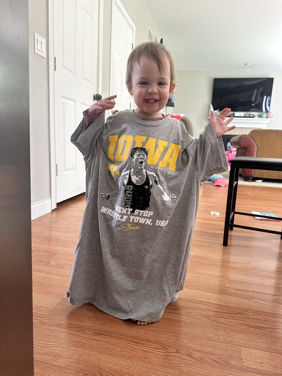 Ready to cheer on <a href="/BoBassett06/">Bo Bassett WC</a> in Iowa City 🐤