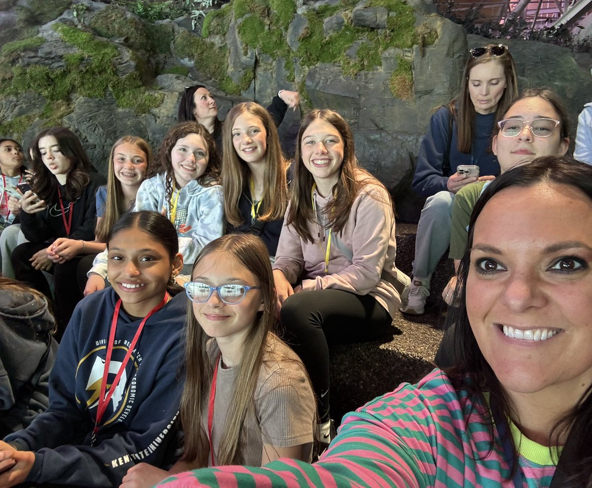 Miss Davis tweet media