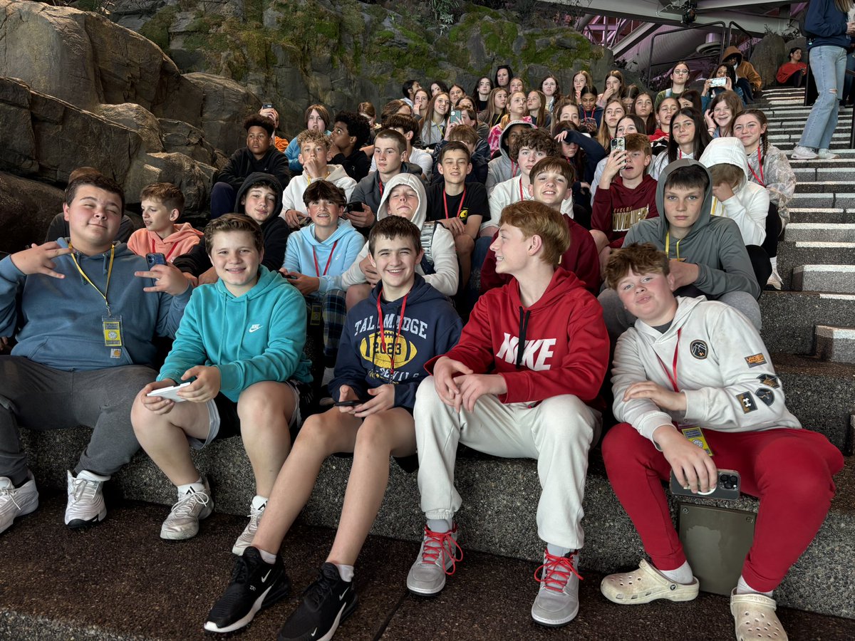 Miss Davis tweet media