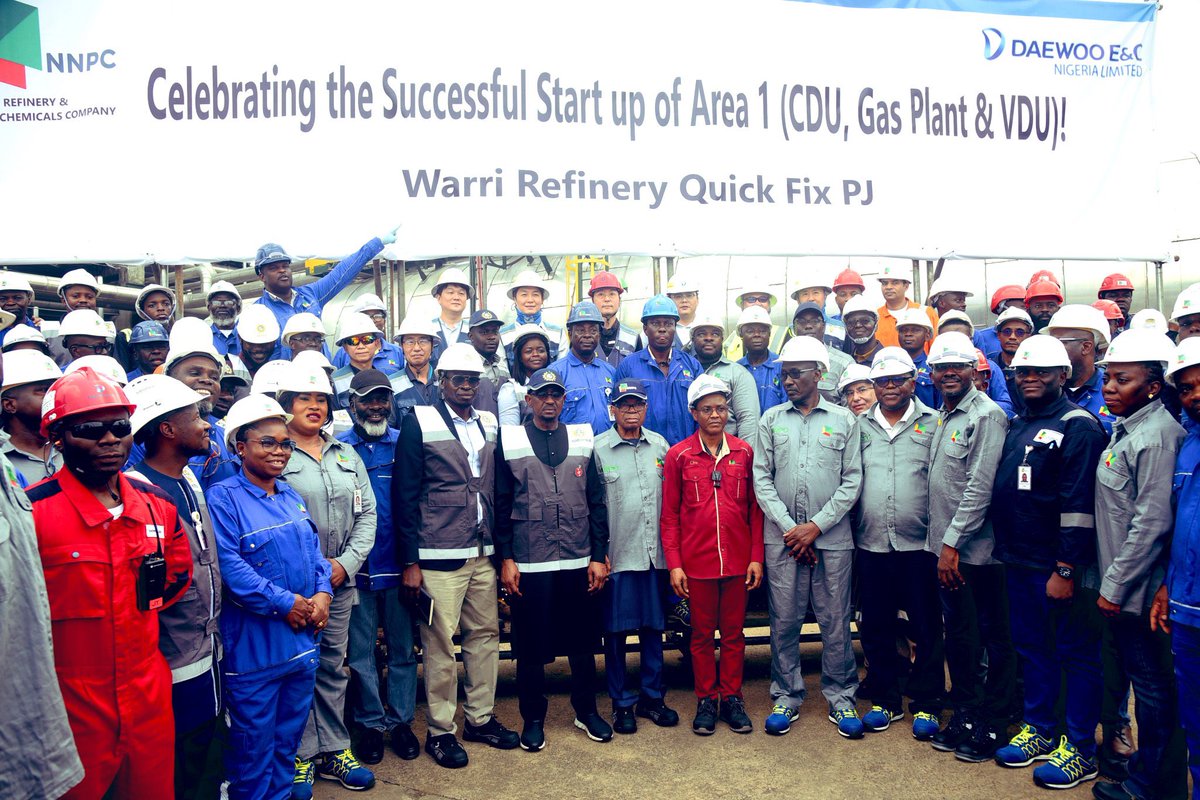 FinPlanKaluAja1's tweet image. “a rug pull, is where the perpetrator pretends to be a legitimate business and then disappears”