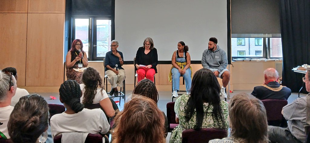 <a href="/Class__13/">Class 13</a> Thrilled to have our CEO <a href="/JayPerkinsPsych/">Jay Perkins</a> join the panel discussion on transforming education, shifting the dial towards #Justice. 

Great to hear of #traumainformed approaches incl in teaching, speech and language and mental health.

<a href="/Class__13/">Class 13</a>