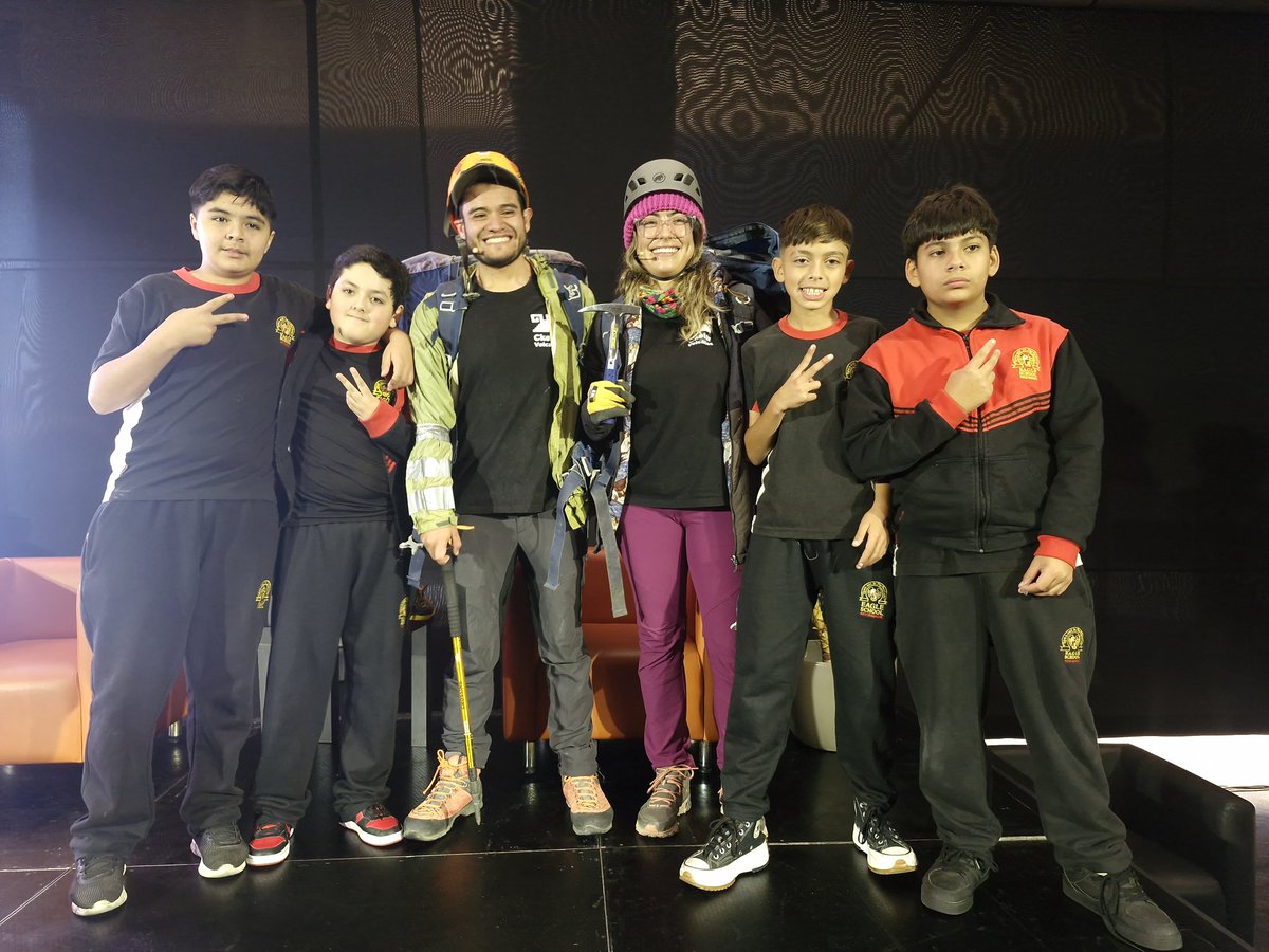Instituto Milenio Ckelar Volcanes (@ckelarvolcanes) on Twitter photo Estos fueron algunos de los lindos momentos vividos en nuestro stand Alerta volcanes Activos! 🚨 durante el Paseo por la Ciencia de <a href="/puertodeideas/">Puerto de Ideas</a> Antofagasta 2025.💡
Erupciones 💥 talleres, charlas, juegos y mucho más. 🌋😱
#PuertodeIdeas Estos fueron algunos de los lindos momentos vividos en nuestro stand Alerta volcanes Activos! 🚨 durante el Paseo por la Ciencia de <a href="/puertodeideas/">Puerto de Ideas</a> Antofagasta 2025.💡
Erupciones 💥 talleres, charlas, juegos y mucho más. 🌋😱
#PuertodeIdeas