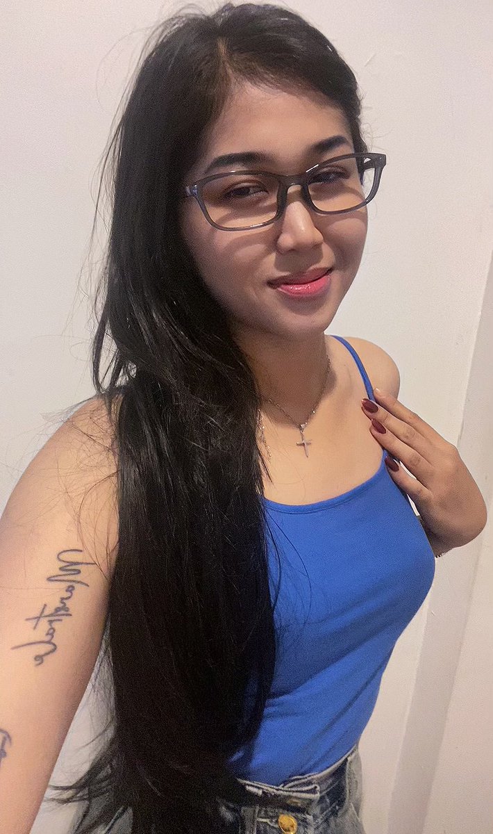 mnstrale's tweet image. pake glasses culun gua ngerasa cakep