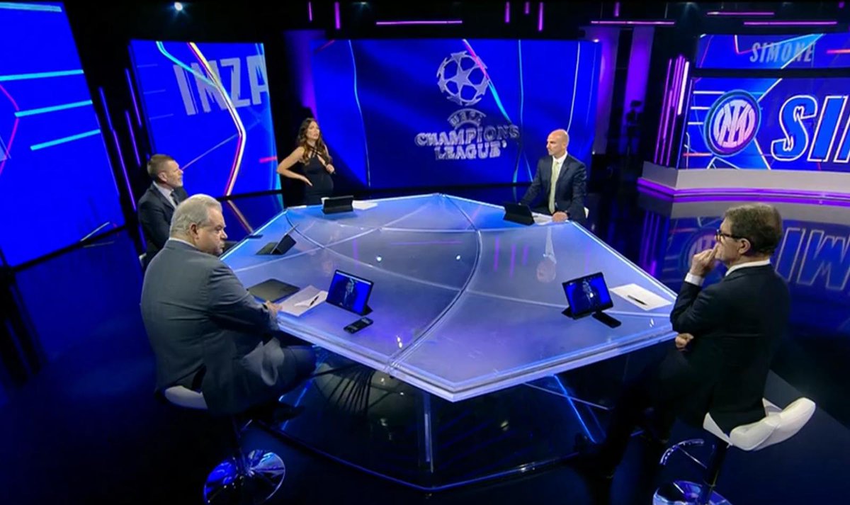 Boban: "Mkhitaryan è veramente straordinario. Non ci dimentichiamo che Mkhitaryan era una punta. Ha fatto tutta la vita la seconda punta, poi è arrivato in Italia e ha fatto l'attaccante esterno. E ora è diventato un perfetto numero 8"