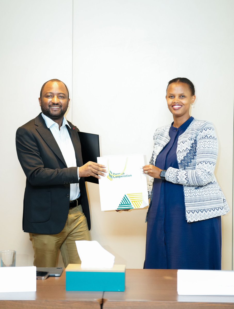Cooperation_RW's tweet image. A fruitful exchange at RCI!
The Kaduna State Bureau of Statistics 🇳🇬 wrapped up a productive exchange visit to Rwanda 🇷🇼—exploring data systems, digital tools & policy planning.
Strengthening South-South ties for smarter development.
#SouthSouthCooperation #DataForDevelopment