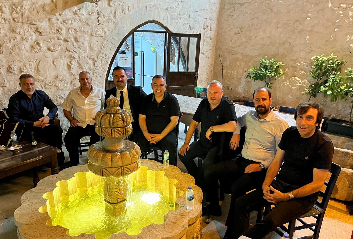 Hüseyin Yıldırım (@huseyin_yldrm63) on Twitter photo Mekân taş duvar, gönüller samimi.
Söz az, muhabbet bol…
Bazı kareler sadece hatıra değil; vefadır, dostluktur, kardeşliktir.
<a href="/Malikurt14/">Mehmet Ali KURT</a> <a href="/omerag63/">Ömer Ağ</a> <a href="/avhaliloncel/">Av.Halil Öncel</a> <a href="/selahattin0773/">Selahattingüneş</a> <a href="/ismail_kaya_63/">İsmail KAYA</a> <a href="/VedatYURUM/">Vedat YURUM</a> Mekân taş duvar, gönüller samimi.
Söz az, muhabbet bol…
Bazı kareler sadece hatıra değil; vefadır, dostluktur, kardeşliktir.
<a href="/Malikurt14/">Mehmet Ali KURT</a> <a href="/omerag63/">Ömer Ağ</a> <a href="/avhaliloncel/">Av.Halil Öncel</a> <a href="/selahattin0773/">Selahattingüneş</a> <a href="/ismail_kaya_63/">İsmail KAYA</a> <a href="/VedatYURUM/">Vedat YURUM</a>