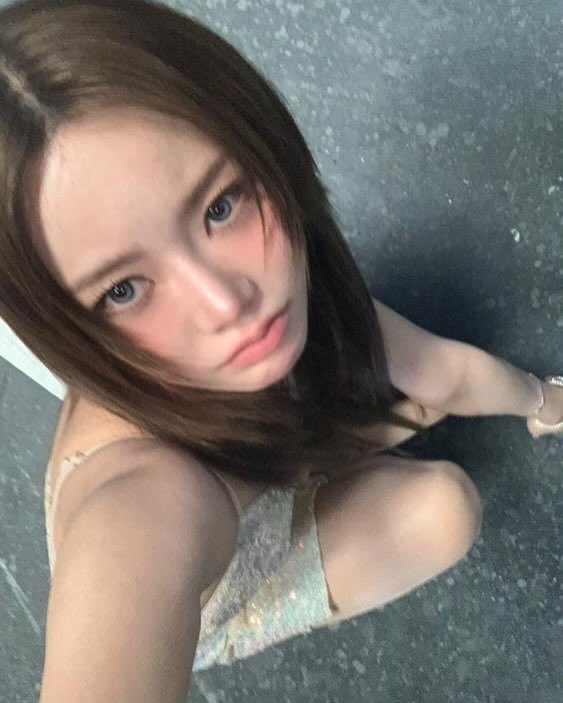 fifipopbase's tweet photo. No amount of wealth can replace health. Taking care of ourselves should always be the top priority. Keena, please get enough rest and come back even stronger. Twenys will always be here, waiting for you. https://t.co/BmuW5fZvLW