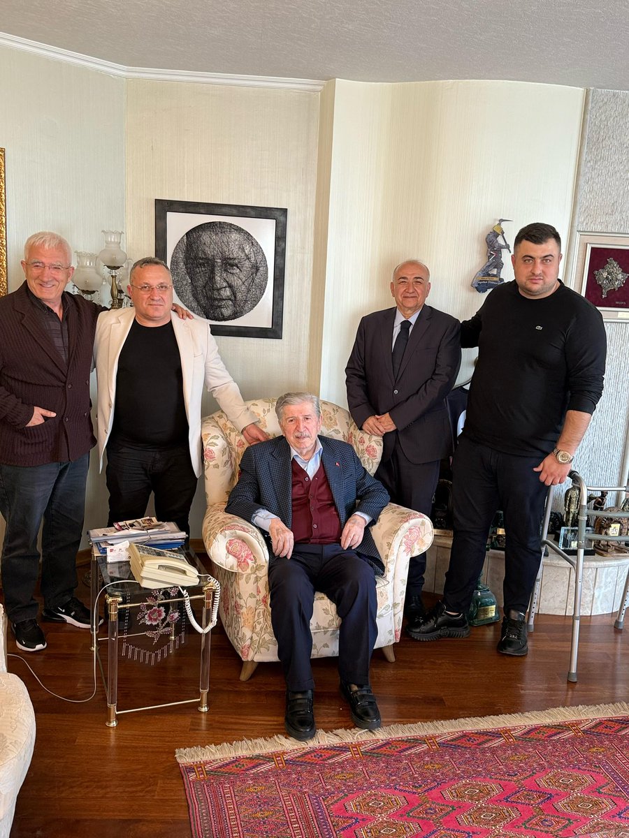 Devlet Büyüğümüz Sayın Köksal TOPTAN ‘ı ziyaret ettik.
Sağlıklı mutlu huzurlu nice yıllar diliyoruz