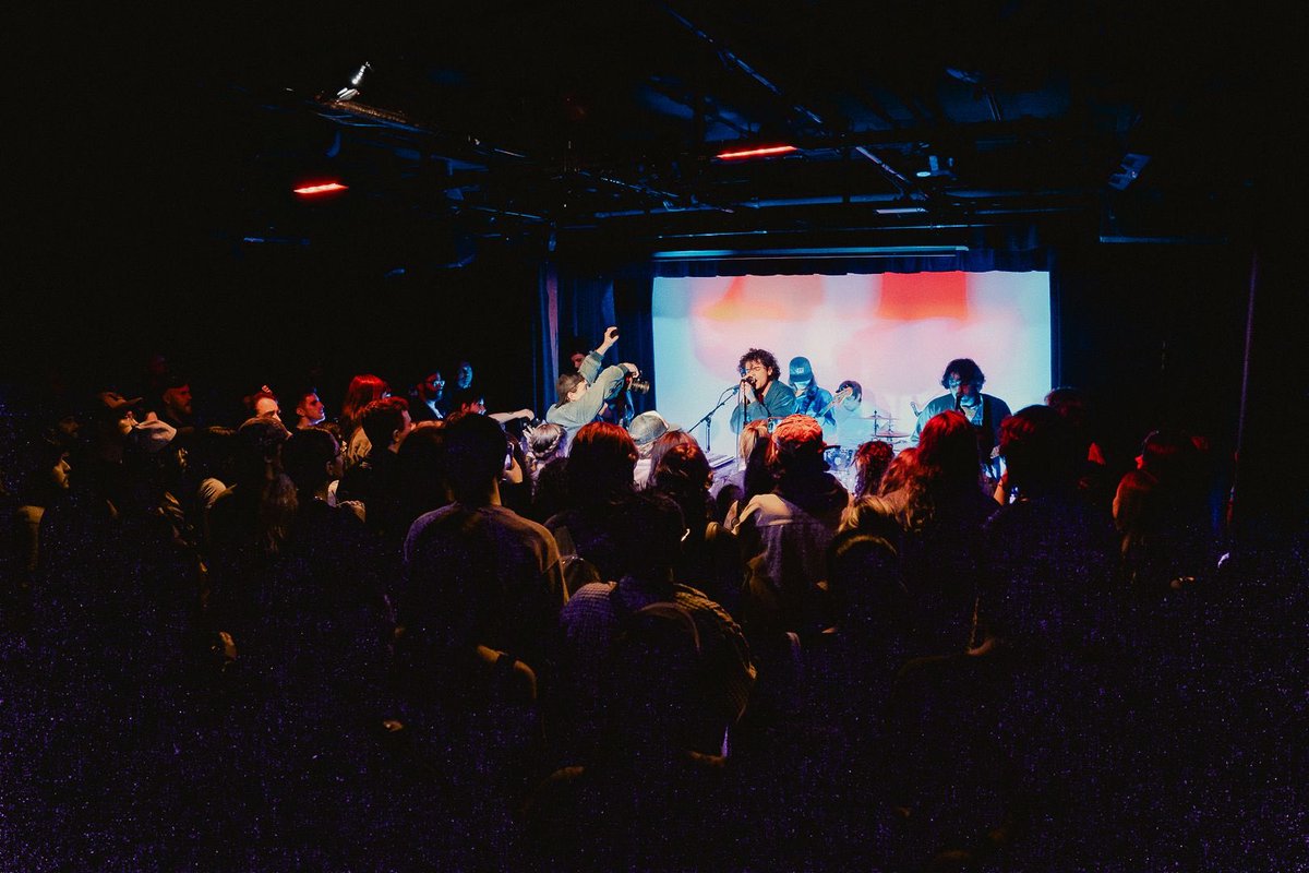 B0wlingSh0es's tweet photo. this was nuts. thank you so much for coming to the release show 📸: @connorllenihan https://t.co/NBP1E2ayQ7