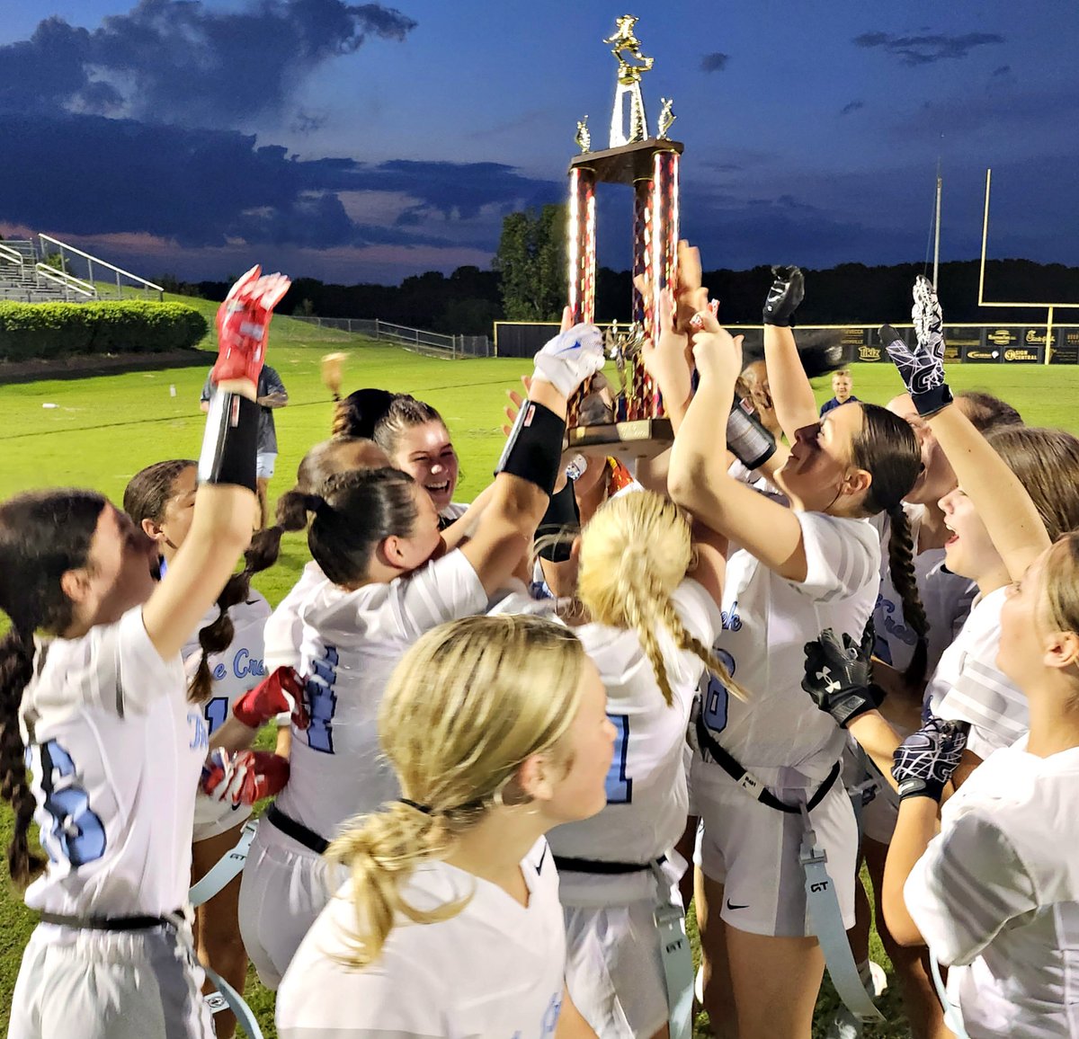 FLAG FOOTBALL: Liberty Creek downs Green Hill for District 9 title; Both teams will move on to state invitational in M-Boro; Green Hill claims inaugural county championship.

mainstreetmediatn.com/articles/chron…
