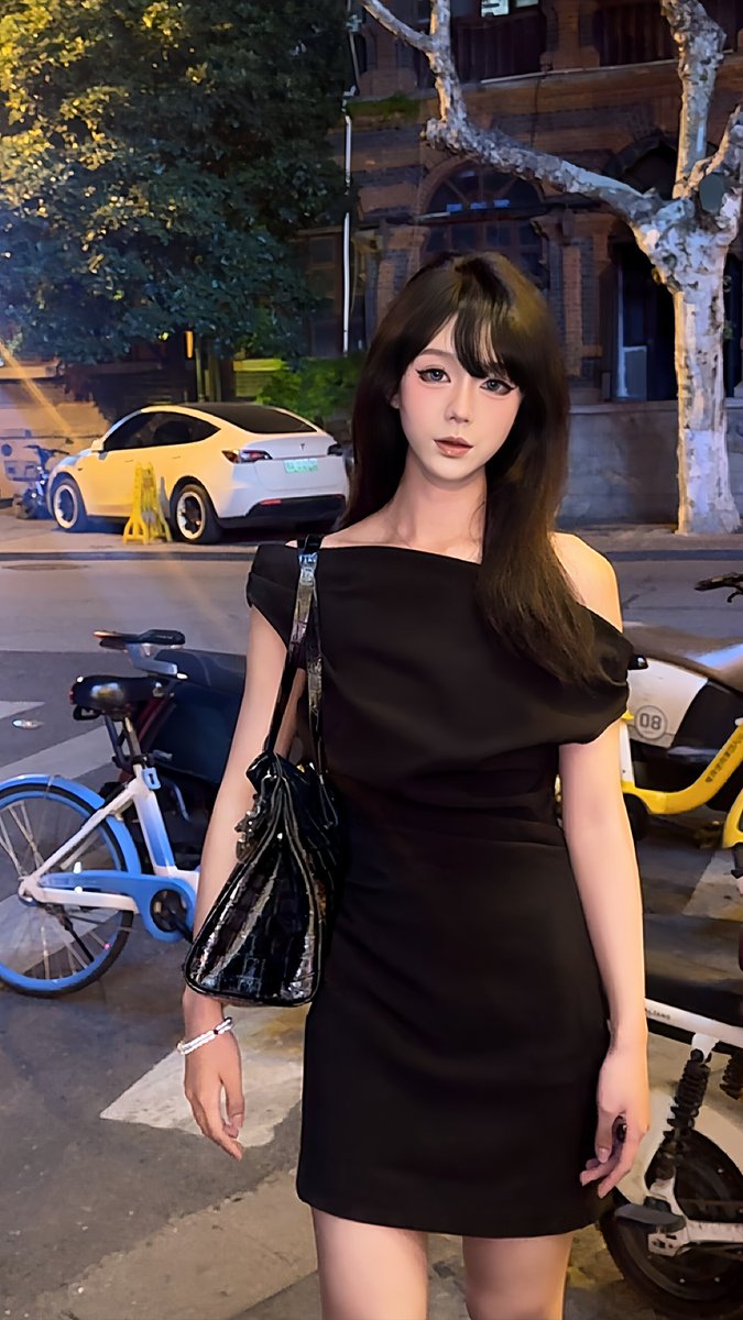 草木青 tweet media