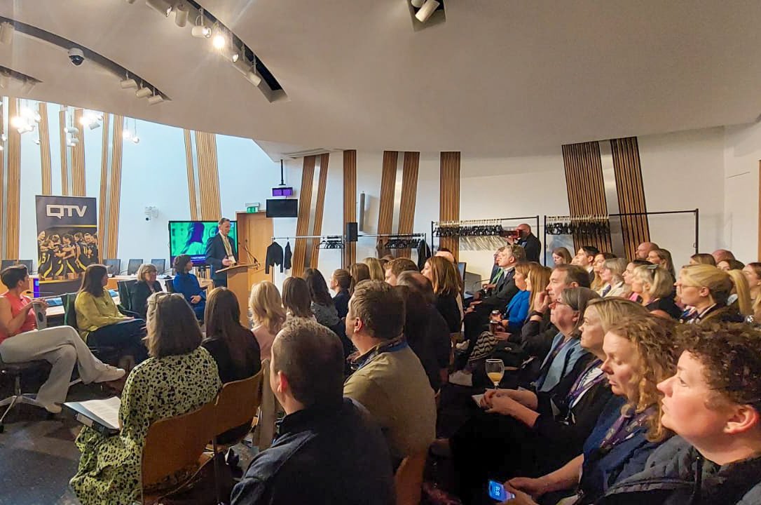 ⚽️ Last night, <a href="/fultonsnp/">Fulton MacGregor MSP</a> hosted the excellent <a href="/WomeninFootball/">Women in Football</a> in Parliament. 

Women in Football is a network of over 11,000 members working in and around the industry, championing gender equality in the sport.