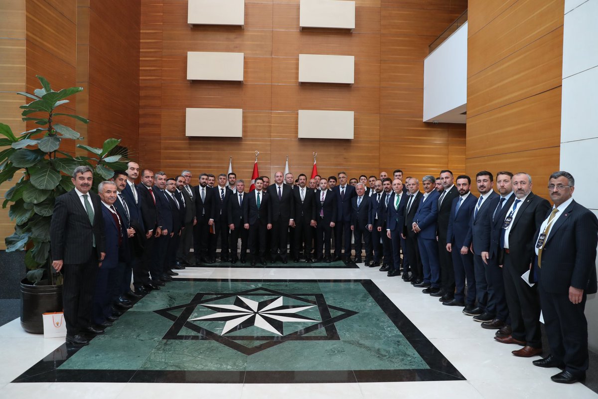 Ahmet Büyükgümüş (@abuyukgumus) on Twitter photo 81 İl Teşkilat Başkanımız ile bir araya geldik.
Cumhurbaşkanımız Sn. <a href="/RTErdogan/">Recep Tayyip Erdoğan</a>’ın liderliğinde, teşkilatlarımızın kararlılığı ve milletimizin desteğiyle Türkiye Yüzyılı’nı omuz omuza inşa etmeye devam edeceğiz.
📍AK Parti Genel Merkez 81 İl Teşkilat Başkanımız ile bir araya geldik.
Cumhurbaşkanımız Sn. <a href="/RTErdogan/">Recep Tayyip Erdoğan</a>’ın liderliğinde, teşkilatlarımızın kararlılığı ve milletimizin desteğiyle Türkiye Yüzyılı’nı omuz omuza inşa etmeye devam edeceğiz.
📍AK Parti Genel Merkez