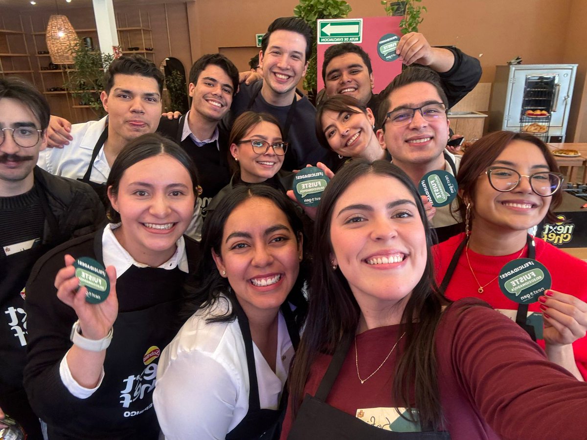 El ingrediente secreto del éxito de PepsiCo México es nuestra gente. En este #DíaDelTrabajo celebramos su pasión, reconocemos su esfuerzo y reforzamos nuestro compromiso con su desarrollo. Gracias a su esfuerzo extraordinario, creamos sonrisas en cada bocado. ✨😀