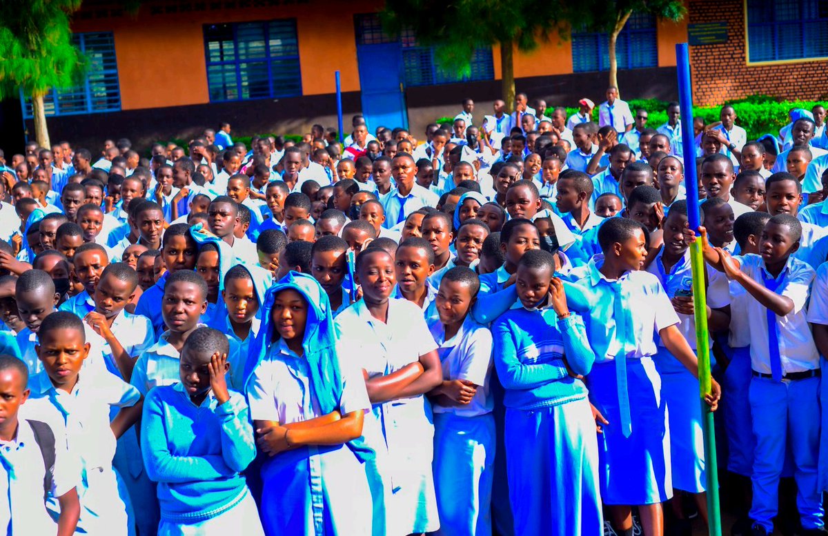 informed_gens's tweet image. We conducted the #BeyondTheTest campaign &amp;amp; established an #IFGClub at Rwamagana A Secondary School in @RwamaganaDistr. The club aims to empower students to make informed health choices through youth-friendly health information.
#InformedGens
#IFGClub
@VickyChuwa @harerimana_tito