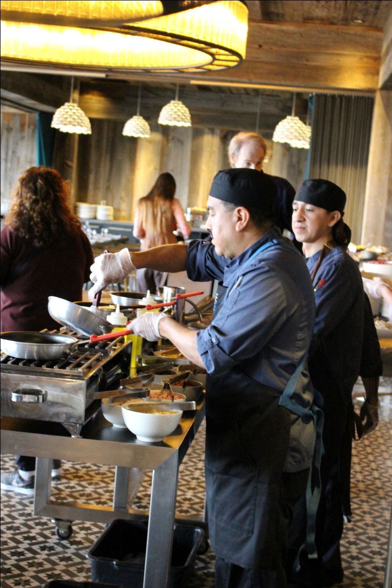 McClungPR's tweet image. Treat Mom to a Special Mother’s Day Brunch at FireLake at Radisson Blu Mall of America - mailchi.mp/mcclungpr/moth…