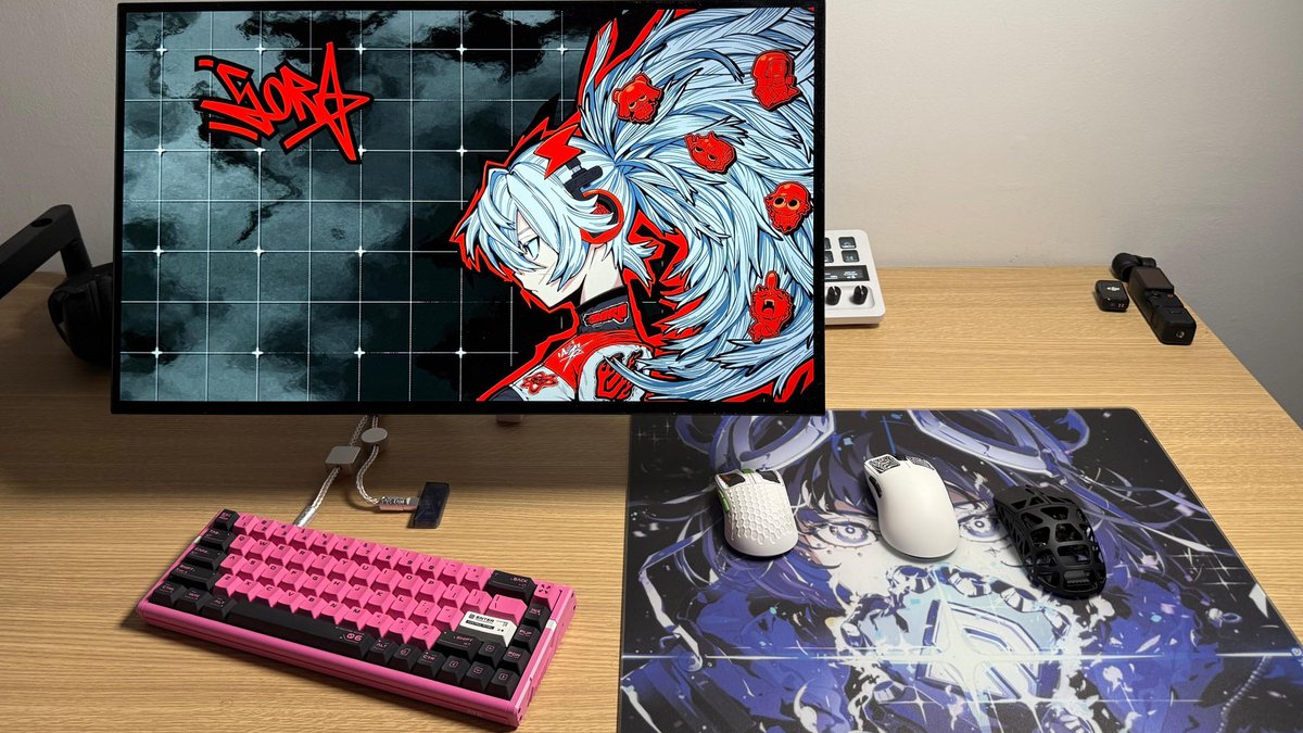 Hoy llega un nuevo update de MI SETUP

Esta vez con un 480hz OLED de monitor, nuevo mousepad, nuevos mouse y nuevo teclado

Aparte les deje ALTO SORTEO en el VIDEO

Link aca abajo 👇