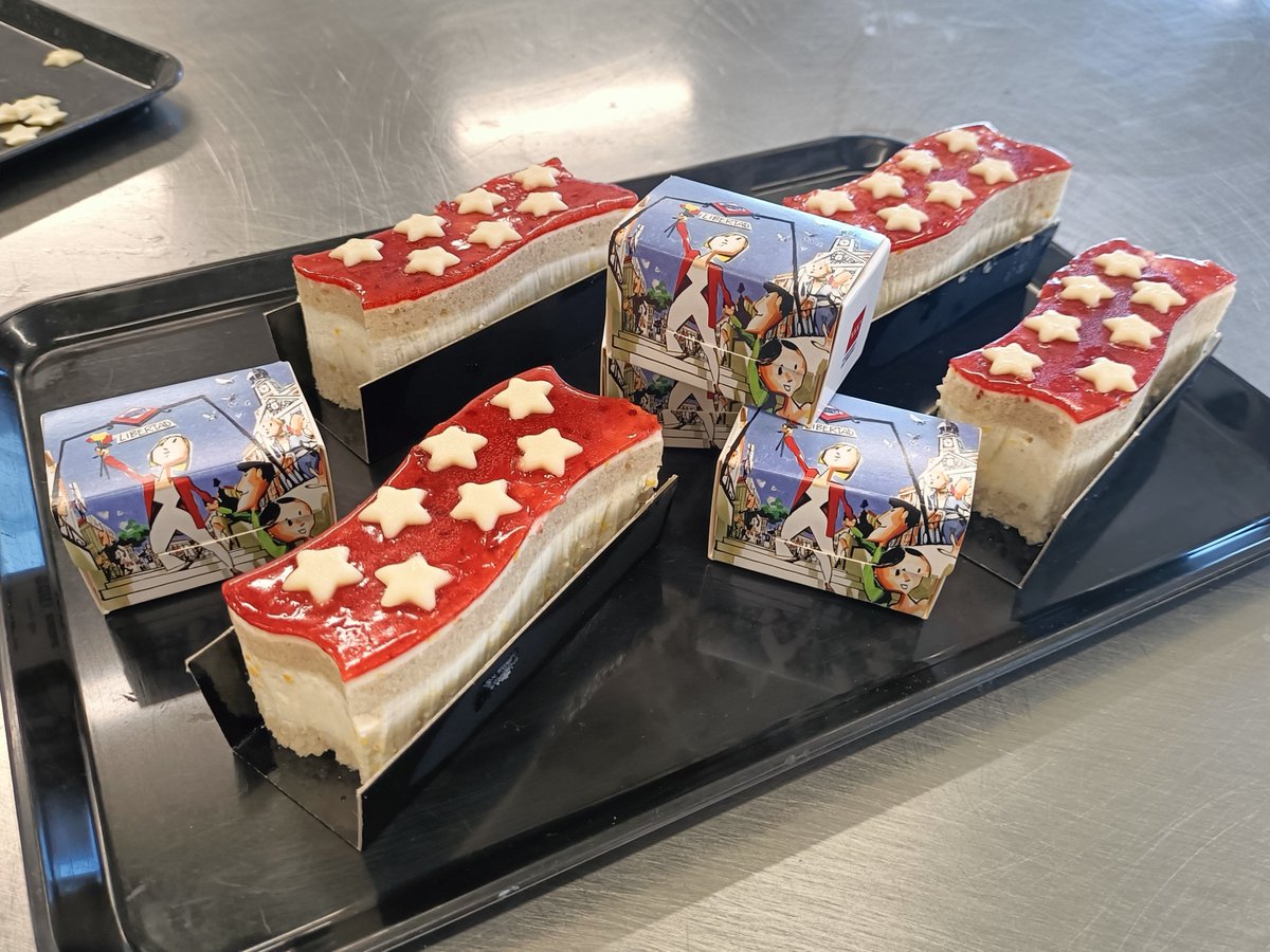 Se acerca el 2demayo y con tal motivo relanzamos el postre "Banderitas Madrileñas".
Una muestra del postre, se repartirá en la oficina de turismo de la Puerta del Sol el mismo día 2demayo.
También se puede probar y comprar en las pastelerías asociadas de <a href="/AsempasMadrid/">ASEMPAS</a>