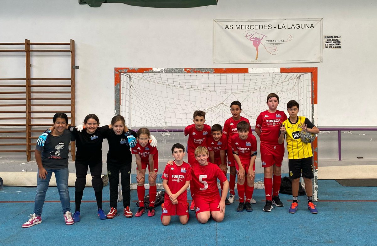 #ALEVIN ⚽🫂 Nueva victoria del equipo.

Nuestro Alevín consiguió sumar tres puntos importantes para seguir demostrando su crecimiento en esta su primera temporada.

Costa Tenerife-Pureza María 5 🆚 2 Dominicas Laguna 

#LaHoraDelCosta 💙🤍🖤
