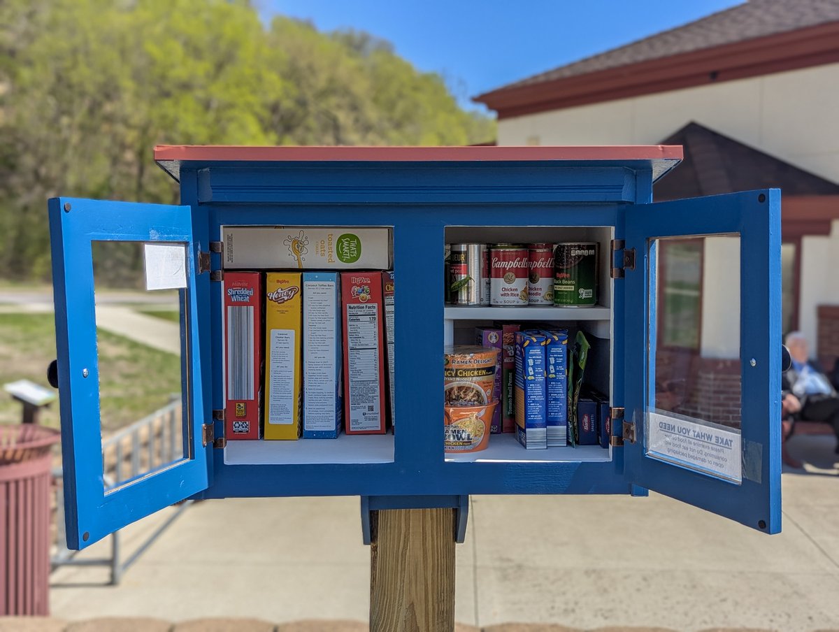 NorthMankatoMN's tweet photo. Check out this new community resource from FOCP BackPack Food Program at the North Mankato Taylor Library! 🥫
1/2 https://t.co/YltQzZezDL