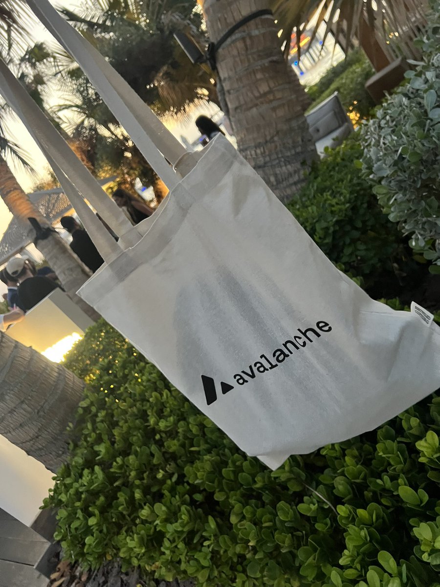 Engage IO (@engagesio) on Twitter photo We had an incredible time at the <a href="/avax/">Avalanche🔺</a> Beach Sundowner event!
Connecting with innovators and leaders in the space is always a win 🫶🏻 We had an incredible time at the <a href="/avax/">Avalanche🔺</a> Beach Sundowner event!
Connecting with innovators and leaders in the space is always a win 🫶🏻