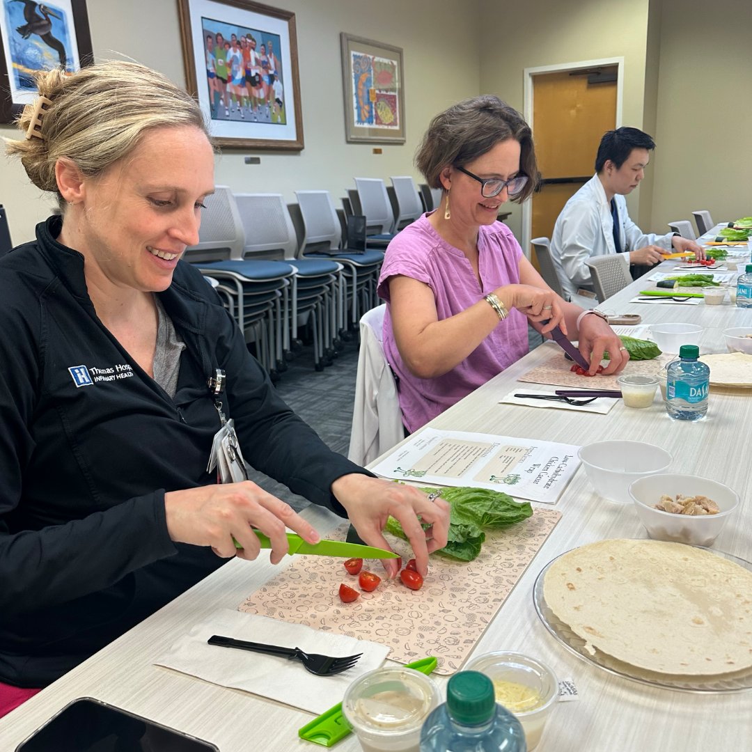 Thank you to everyone who joined us at today’s Women’s Health Teaching Kitchen! 🍎👩‍🍳 Special thanks to our guest speaker, Dr. Mak - Internal Medicine Resident at Thomas Hospital, for sharing valuable insights on healthy habits and wellness. 💪✨