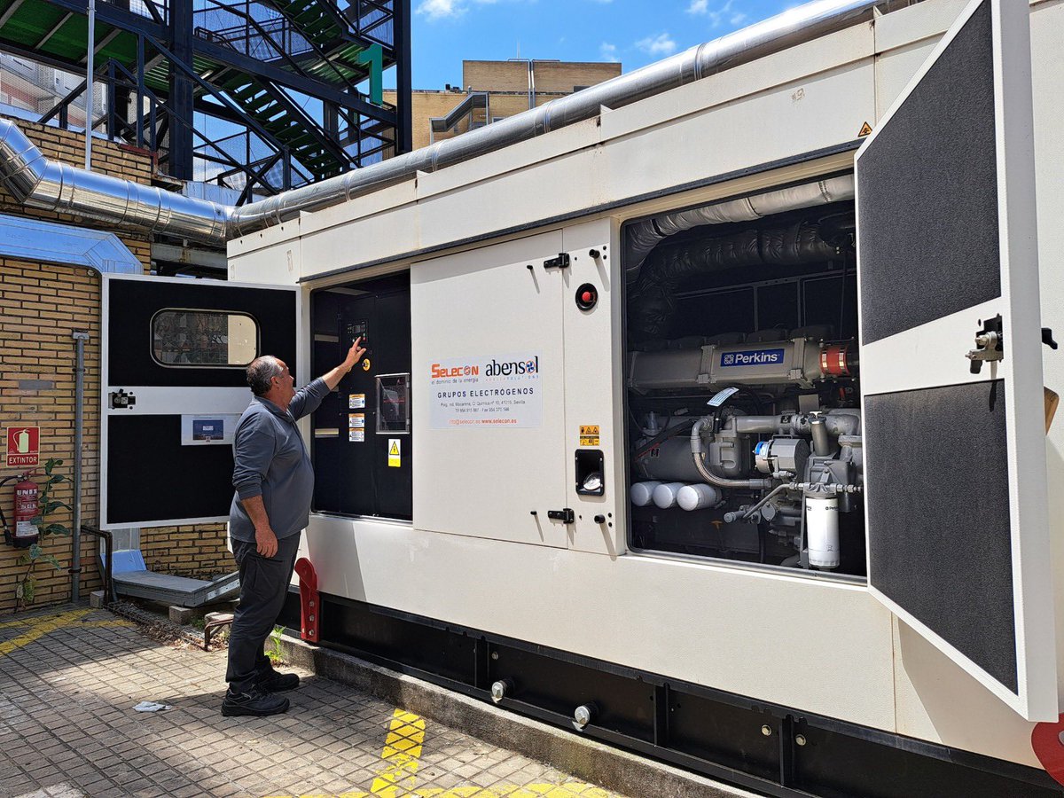 En estas 48h de emergencia por corte eléctrico, el Servicio Andaluz de Salud ha demostrado una vez más su compromiso, fuerza y humanidad ⚡

Gracias a quienes habéis cuidado sin descanso, con entrega, responsabilidad y corazón.

Nos mueve la vocación 💪
Nos une el compromiso 🤝