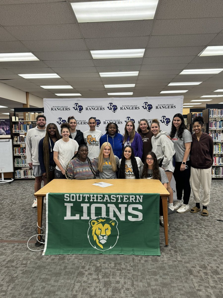 Congrats to Aisha as she signs with Southeastern Louisiana. We are proud of you Aisha. You are going to do great things. <a href="/jeffdow/">Jeff Dow</a> <a href="/selulions/">Southeastern</a>