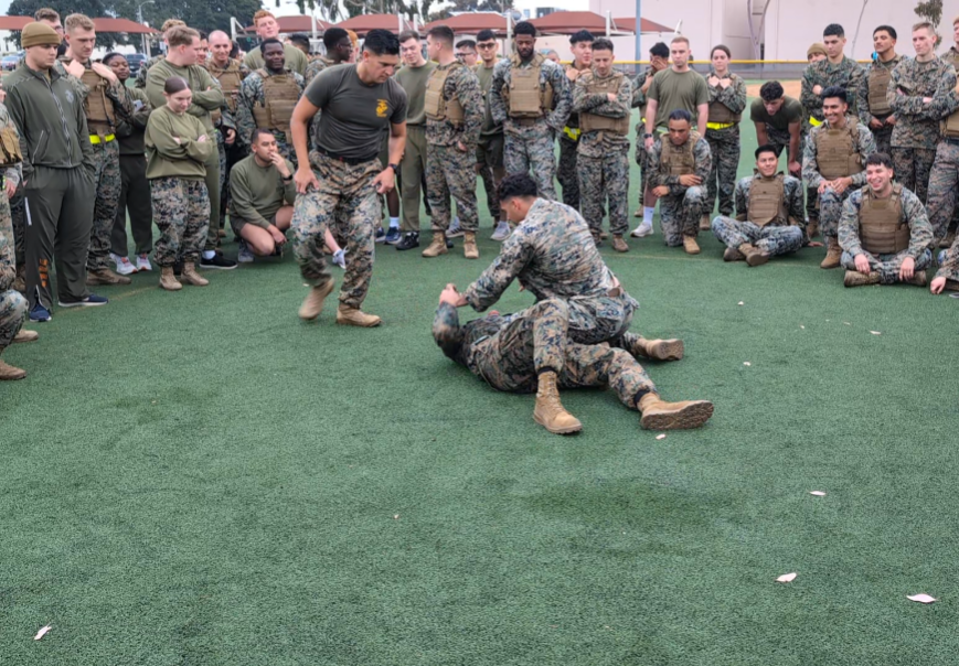 BrianKerg's tweet image. #BOOM! #RedLightning! Another spin on #ThinkAndFight drills, behold #CombatChess, courtesy of your favorite communications squadron, #MWCS38, aka Victor 38, aka the Fightin' Lightnin'.