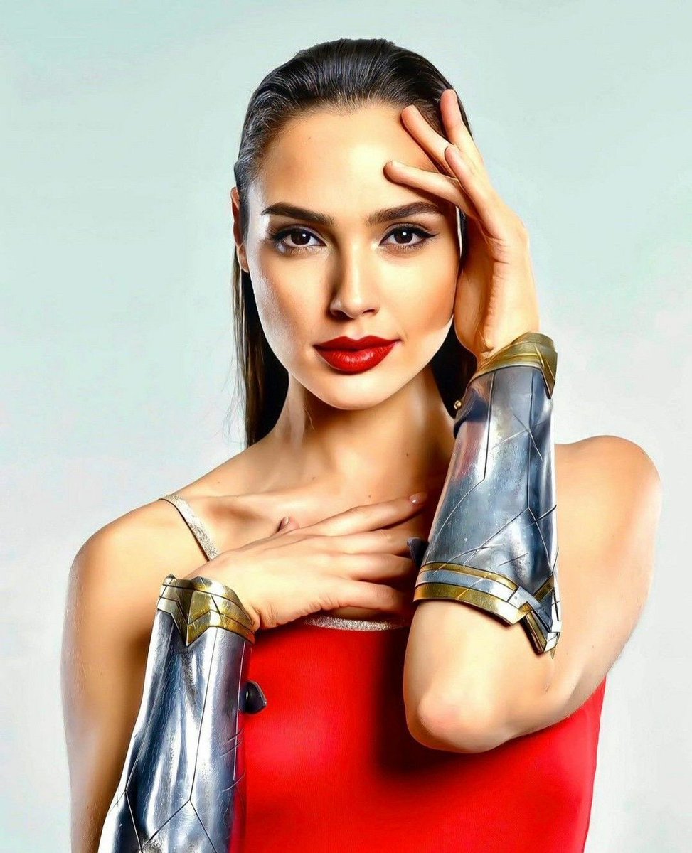I welcome you to the '40s!
#HappyBirthday #GalGadot
#FelizAniversario <a href="/GalGadot/">Gal Gadot</a>