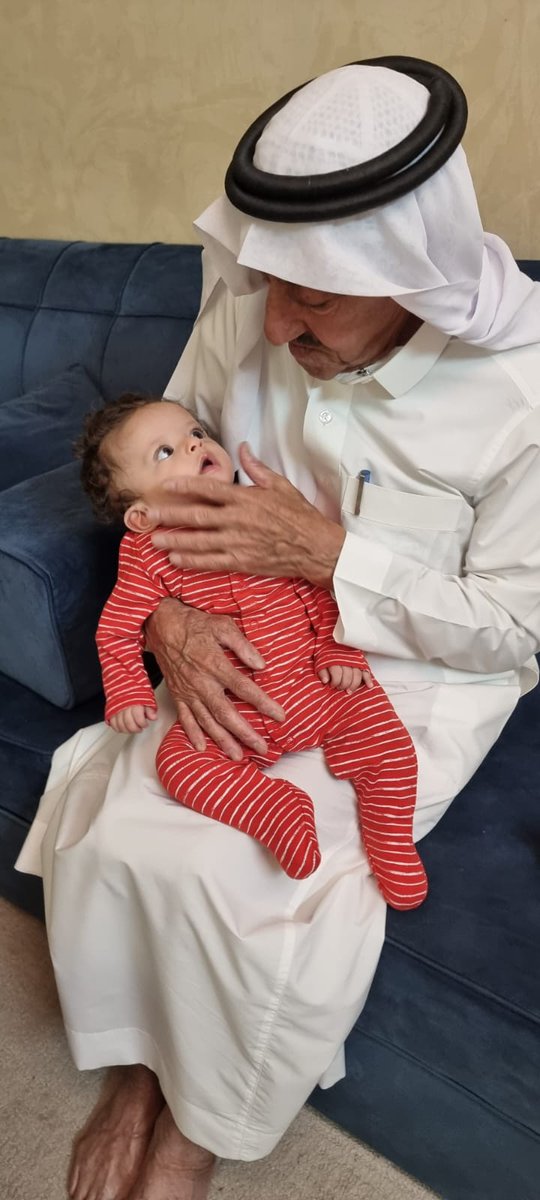 أود أن أشكر كل من ساندنا في عزاء والدنا الغالي، عمر عبدالله العبيد، و ذلك من التغسيل و الصلاة و مرورا بالعزاء في بيتنا، و انتهاء بمن عزى و دعا عبر الهاتف و وسائل التواصل الاجتماعية