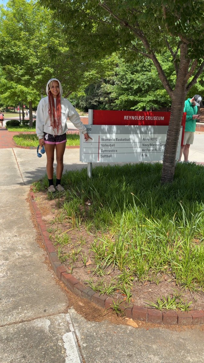 MoriahHillmon's tweet photo. NC was great can’t wait for the next adventure…. Here are some highlights from #apachememorial @InsiderExposure #wbb #RaleighNC @PackWomensBball  we tried to come meet you ladies but graduation was going on.. please check me out at the next event in NC #beastoftheeast https://t.co/5iHfxnnqit