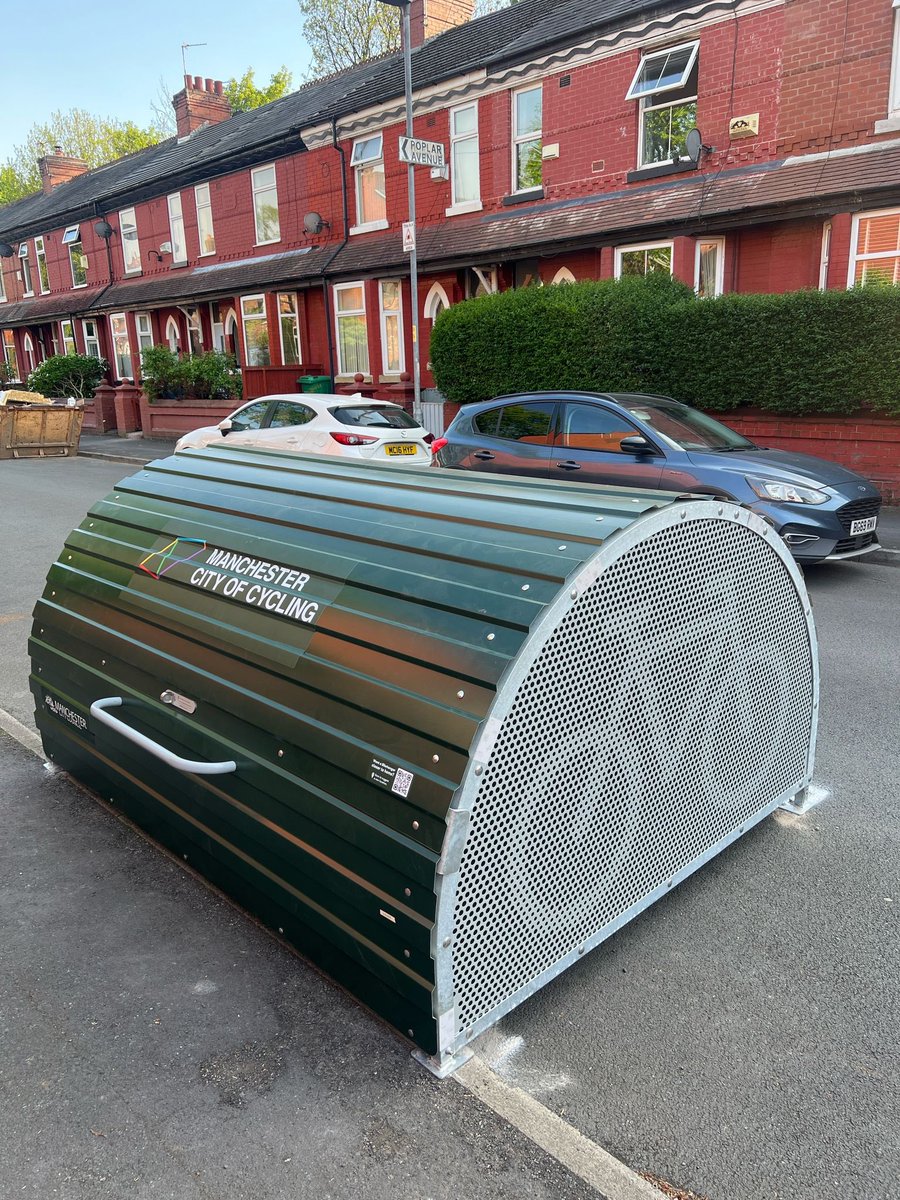 This is great and will be welcomed by cyclists who don’t have storage space in their homes. Also a reflection of the increase in local cycling. Let’s see more of them on our streets. Thanks for this <a href="/ManCityCouncil/">Manchester City Council</a> @traceyrawlins <a href="/bevcraig/">Bev Craig</a>