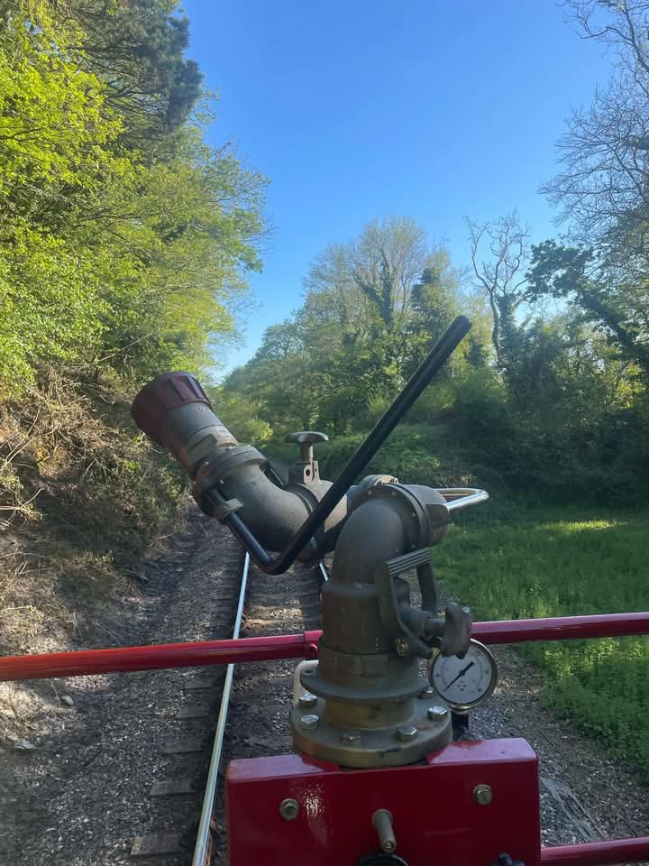 Andy Nickolls - Paramedic - Road Safety Team DSFRS (@nickolls_andy) on Twitter photo Working with <a href="/DartmouthRR/">Dartmouth Steam Railway & Riverboat Co.</a> our <a href="/DSFireUpdates/">Devon and Somerset Fire and Rescue Service</a> Fire Train has been used by Brixham Fire crews to extinguish a wildfire. A great example of partnership working, & a unique trainspotting photo <a href="/Alf_Webb/">Fire Photography UK</a> <a href="/HeritageRailMag/">Heritage Railway Magazine</a> <a href="/RailwayMagazine/">The Railway Magazine</a> <a href="/SteamRailway/">Steam Railway</a> Working with <a href="/DartmouthRR/">Dartmouth Steam Railway & Riverboat Co.</a> our <a href="/DSFireUpdates/">Devon and Somerset Fire and Rescue Service</a> Fire Train has been used by Brixham Fire crews to extinguish a wildfire. A great example of partnership working, & a unique trainspotting photo <a href="/Alf_Webb/">Fire Photography UK</a> <a href="/HeritageRailMag/">Heritage Railway Magazine</a> <a href="/RailwayMagazine/">The Railway Magazine</a> <a href="/SteamRailway/">Steam Railway</a>