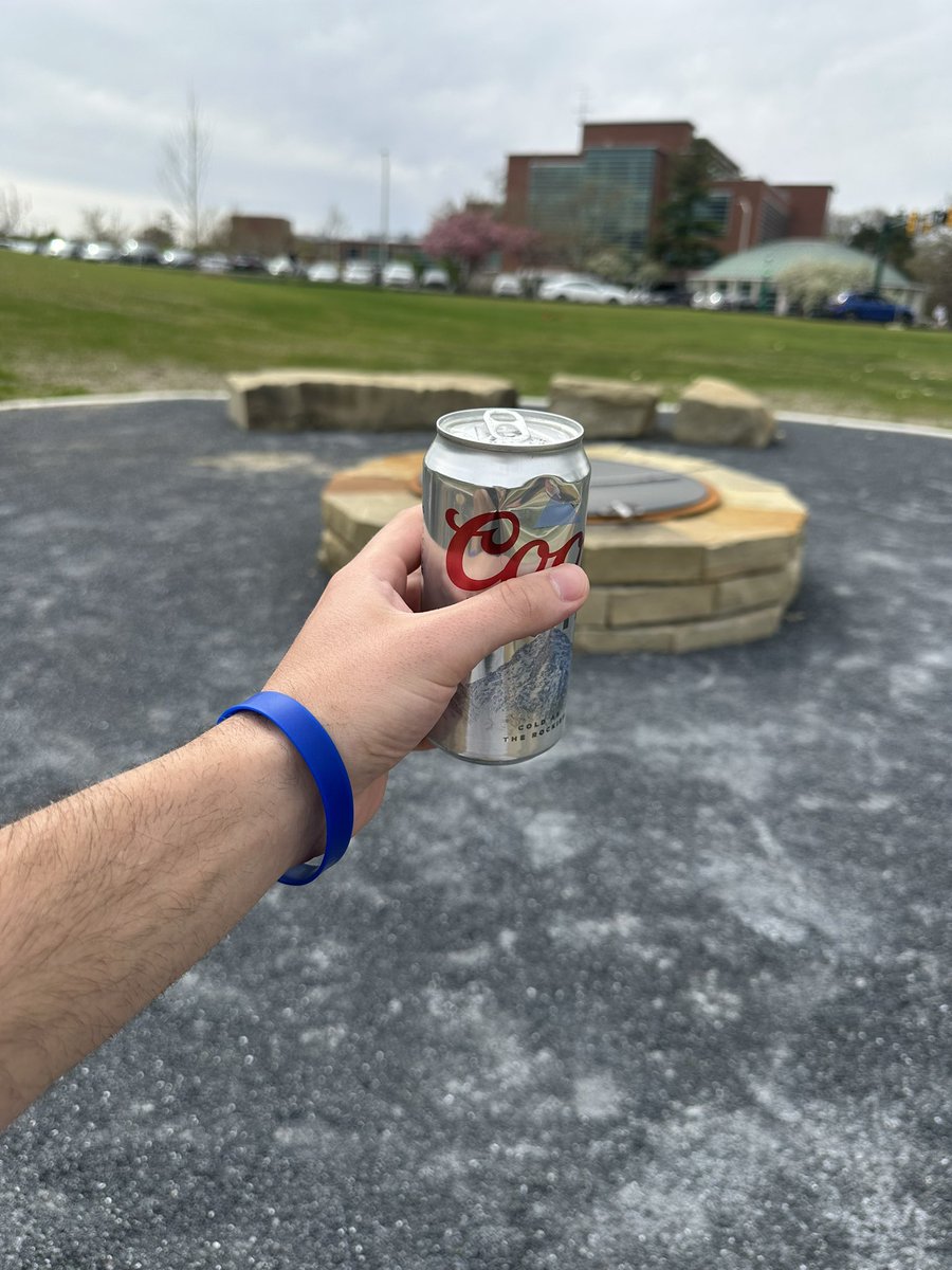 mrstiffstix911's tweet photo. @CraigSchultzy Fire pit on campus beer #TheHallCrawl https://t.co/YIXPE93Z7Q