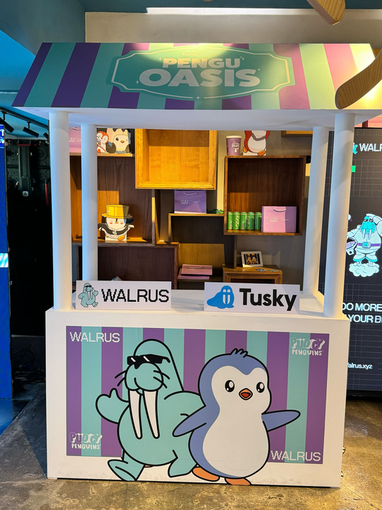 WalrusProtocol's tweet photo. Dubai is all about new friendships.
Love my new pengu pal 🩵 https://t.co/P38g9Cwjsh