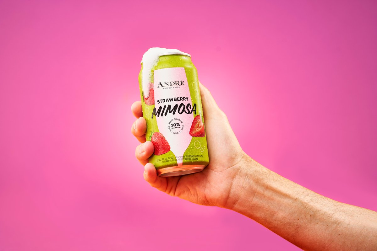 Strawberry bliss meets sparkling bubbles! It's ready to drink for your next at home brunch!🍓🎉

Don't miss out on this sweet strawberry flavor, grab it in a store near you!  andre-champagne.com/FindNearMe 🔗

#strawberrymimosa #mimosainacan #readytodrink #strawberrybliss