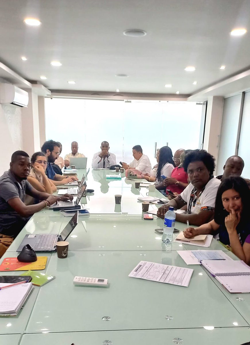 MinAmbienteCo's tweet photo. #AEstaHora en #Quibdó se realiza la Mesa Técnica de la Comisión de Guardianes del río Atrato.
El objetivo: hacer balance de la gestión y revisar las alertas sobre el cumplimiento de la sentencia que reconoce al río como sujeto de derechos. https://t.co/7LNnOQ2tCZ
