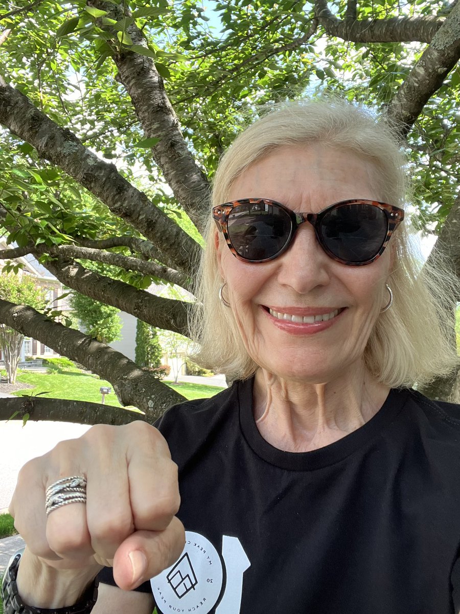 newenglandgrl's tweet image. @SoJerseyPeakers  #AprilChallenge on a beautiful, windy day! #BetterTogether #FitandHappy #Peakers 👊🏼