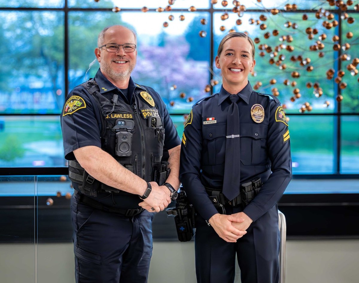 Congratulations to newly promoted Corporal Aly Mustain!

Corporal Mustain was sworn in by Mayor Jon Nehring during this week's City Council meeting, alongside Assistant Chief Jim Lawless. 

We look forward to Corporal Mustain’s continued contributions in her new role.