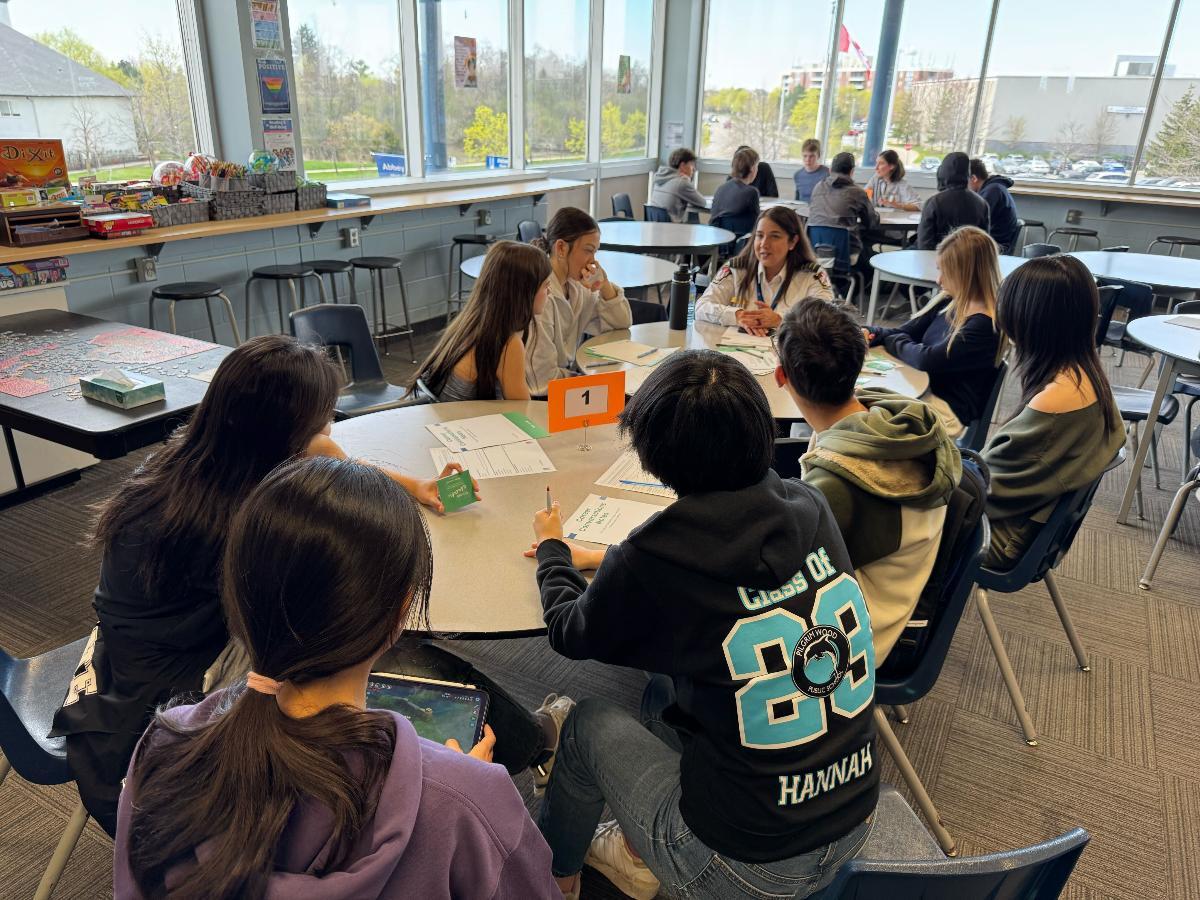 HIEC (@haltoniec) on Twitter photo Thank you to <a href="/AbbeyParkHS/">Abbey Park HS</a> in Oakville for welcoming our Ontario Career Lab and our Career Coaches today! 🌟 We loved connecting with your Grade 9 & 10 students and having meaningful conversations about future careers. Huge thank you to our Career Coaches!! #CareerConversations Thank you to <a href="/AbbeyParkHS/">Abbey Park HS</a> in Oakville for welcoming our Ontario Career Lab and our Career Coaches today! 🌟 We loved connecting with your Grade 9 & 10 students and having meaningful conversations about future careers. Huge thank you to our Career Coaches!! #CareerConversations