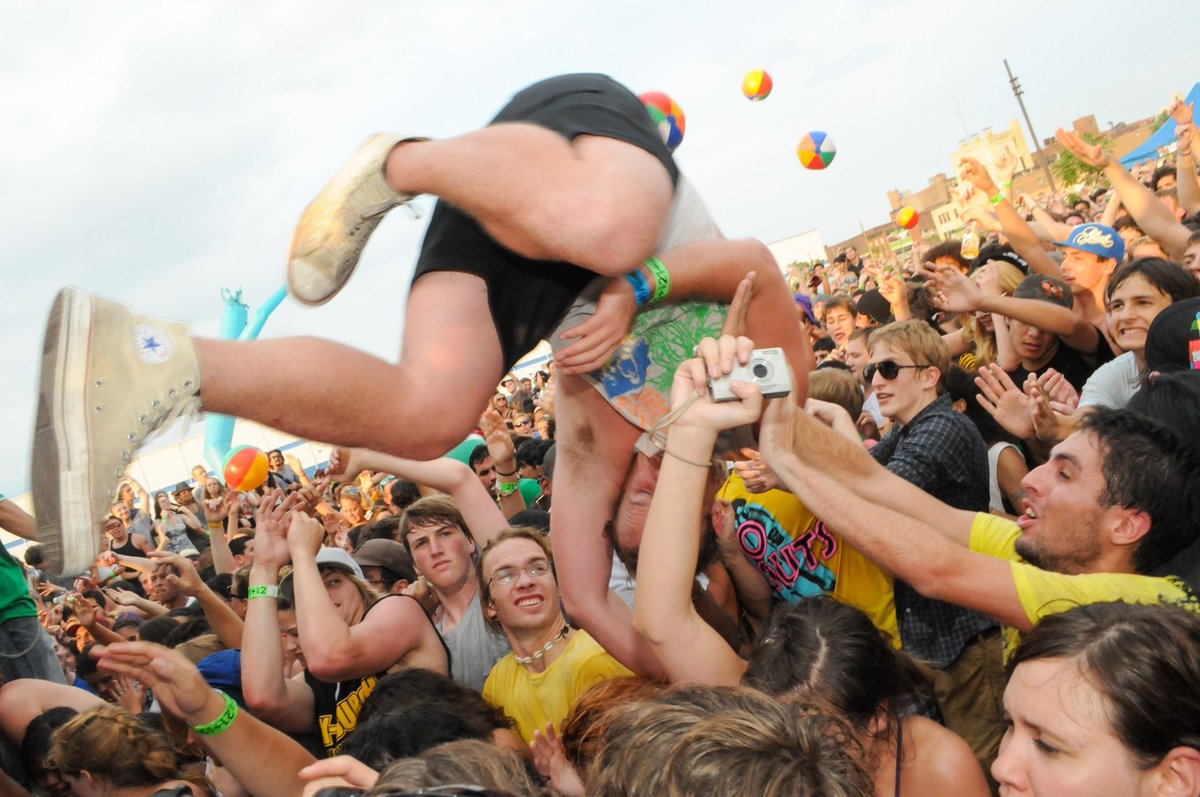 Nate Igor Smith (@drivenbyboredom) on Twitter photo Back in summer 2009 <a href="/girltalk/">Gregg Gillis</a> absolutely killed it on the Williamsburg Waterfront back when Jelly NYC Pool Parties weren’t at a pool anymore. End of an era. Reuploaded nearly 100 photos from that day to drivenbyboredom. Back in summer 2009 <a href="/girltalk/">Gregg Gillis</a> absolutely killed it on the Williamsburg Waterfront back when Jelly NYC Pool Parties weren’t at a pool anymore. End of an era. Reuploaded nearly 100 photos from that day to drivenbyboredom.