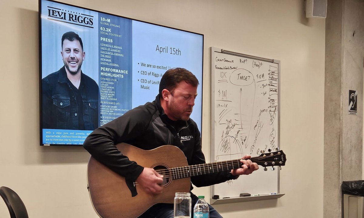 LeviRiggs's tweet image. I recently made it back to Purdue University to teach two entrepreneurship classes.  Grateful to give back.

#Purdue #purdueuniversity #purdueboilermakers #entrepreneurship #country