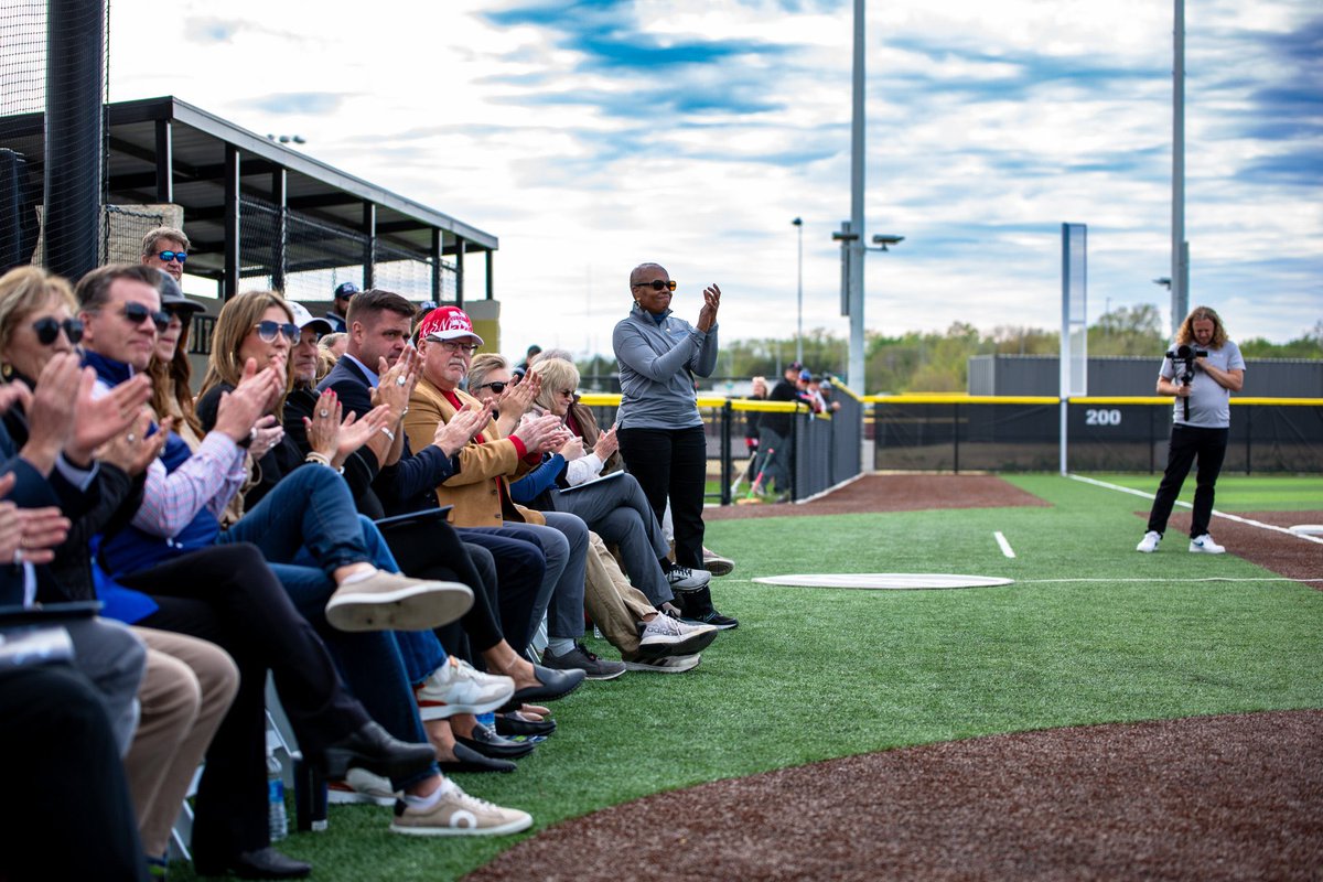 TopGunEvents's tweet photo. Where Every Player Belongs🥎The @SandhillsYC is Nebraska’s first all-turf baseball and softball facility!💥 Get ready for clinics, camps, games, and tournaments like never before!
https://t.co/7IEYZAz0dS
#TopGunEvents #SGYC #BetterTogether #YouthComplex https://t.co/DhHda8DvWs