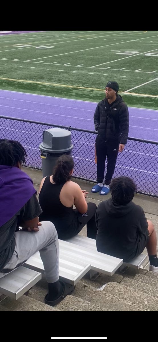 CalebPresley5's tweet image. This morning I had the privilege of speaking life &amp;amp; ball into the youth at Foster High-school. It’s such a Blessing to give wisdom to the younger Generation and pay it forward. I will be looking out for this football program, you guys are going to do great things this year!🦾💯