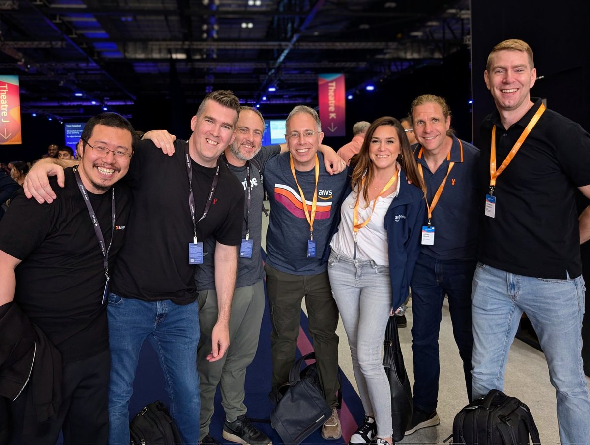 Serverless brain trust gathering at AWS Summit London! 🚀❤️