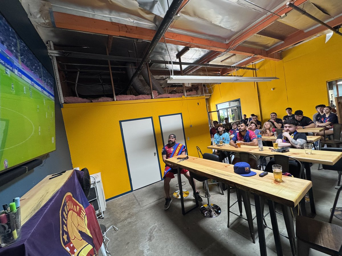 Penya Blaugrana Fresno (@fcb_fresno) on Twitter photo VAMOOOS! A seguir atacando y sacar el resultado en casa!!! Seguimos apoyando con la Penya Blaugrana de Fresno!
VISCA EL BARÇA! 💙❤️
<a href="/marccrosas/">Marc Crosas</a> <a href="/Paco_Villa_/">Paco Villa</a> <a href="/cantogoles/">Daniel Nohra</a> <a href="/elchefhugord/">Hugo Ramirez (Chef)</a> <a href="/TUDNUSA/">TUDN USA</a> <a href="/VIX/">ViX</a> #FCBFresno #BarçaInter #ChampionsEnUnimas VAMOOOS! A seguir atacando y sacar el resultado en casa!!! Seguimos apoyando con la Penya Blaugrana de Fresno!
VISCA EL BARÇA! 💙❤️
<a href="/marccrosas/">Marc Crosas</a> <a href="/Paco_Villa_/">Paco Villa</a> <a href="/cantogoles/">Daniel Nohra</a> <a href="/elchefhugord/">Hugo Ramirez (Chef)</a> <a href="/TUDNUSA/">TUDN USA</a> <a href="/VIX/">ViX</a> #FCBFresno #BarçaInter #ChampionsEnUnimas
