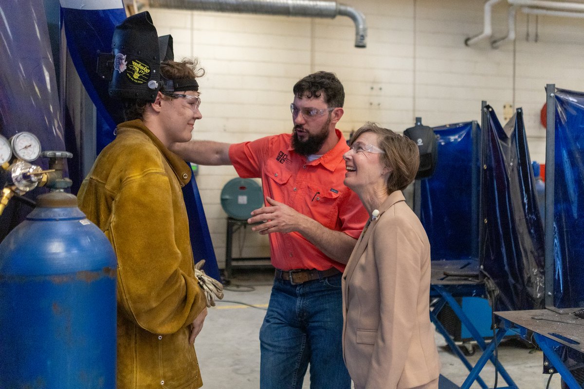 Lt. Governor Rachel Hunt (@ncltgovernor) on Twitter photo CTE programs allow students to gain real experience and credentials while still in school. That helps our workforce and our state!
I had a great time at <a href="/millbrookmagnet/">Millbrook Magnet HS</a> today, touring their Sustainable Agriculture Academy, where I saw some projects the students are working on. CTE programs allow students to gain real experience and credentials while still in school. That helps our workforce and our state!
I had a great time at <a href="/millbrookmagnet/">Millbrook Magnet HS</a> today, touring their Sustainable Agriculture Academy, where I saw some projects the students are working on.